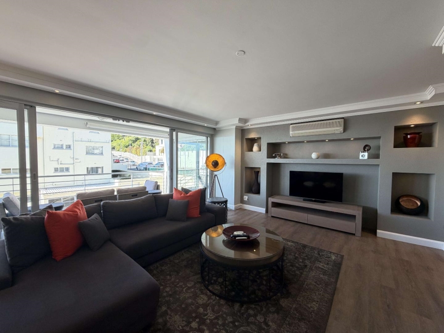 To Let 3 Bedroom Property for Rent in Sea Point Western Cape